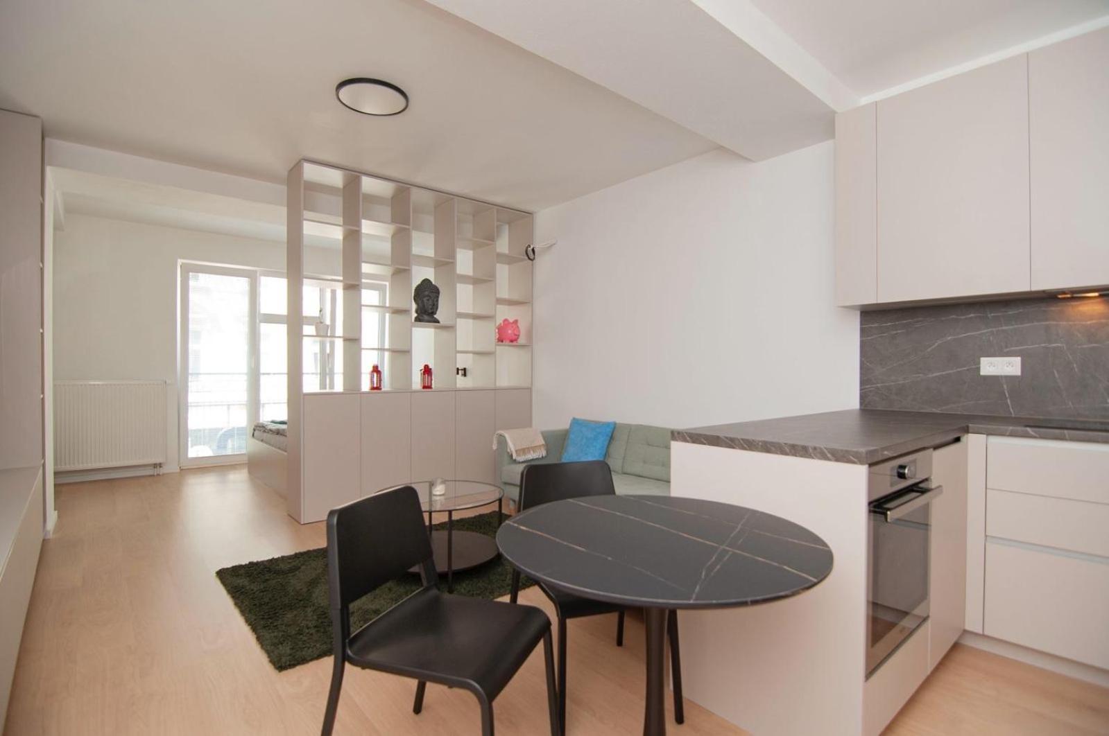 Beautiful Apartment In The City Center Bratislava Esterno foto