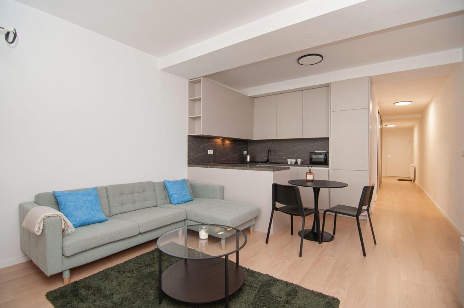 Beautiful Apartment In The City Center Bratislava Esterno foto