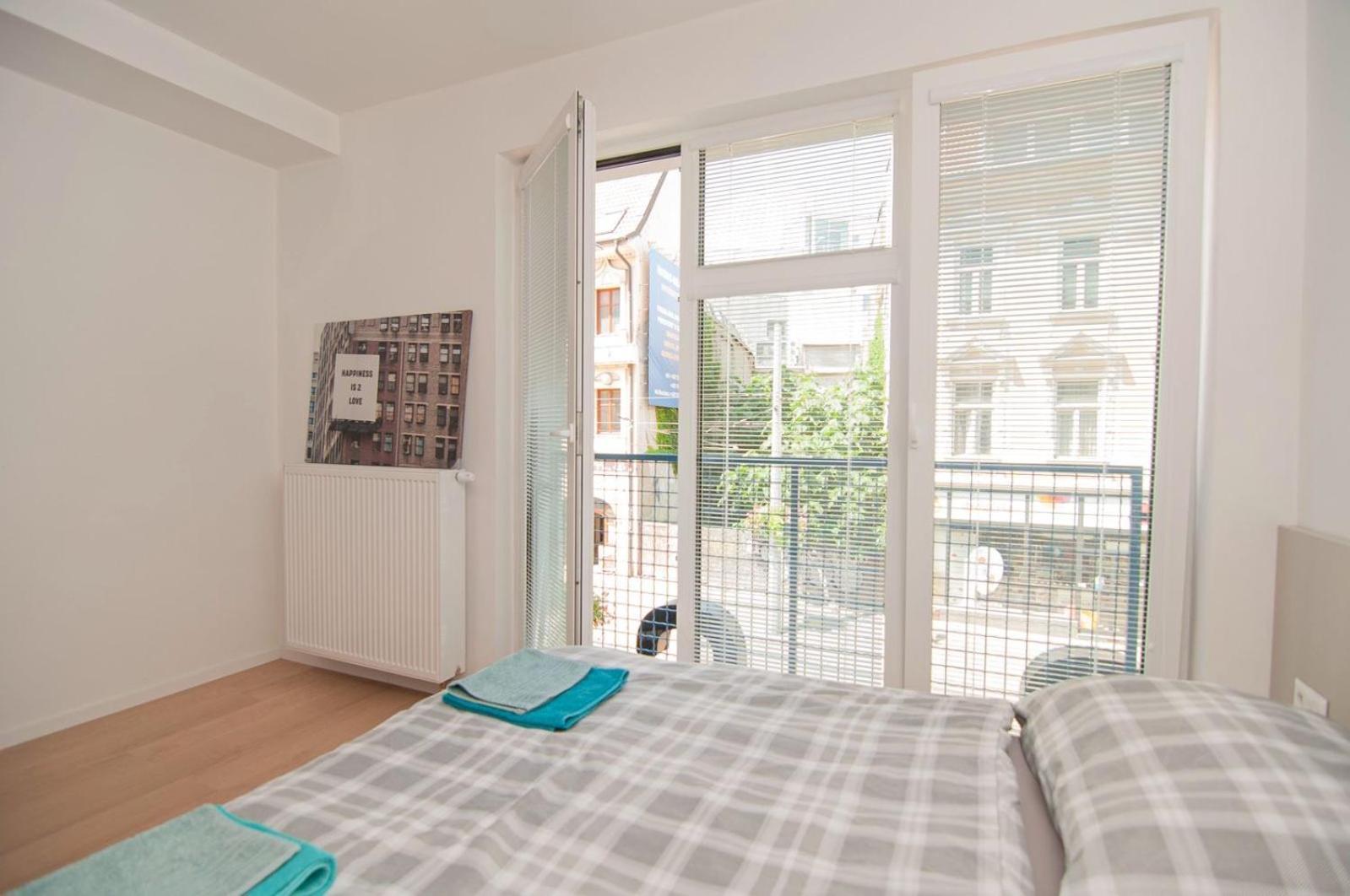Beautiful Apartment In The City Center Bratislava Esterno foto