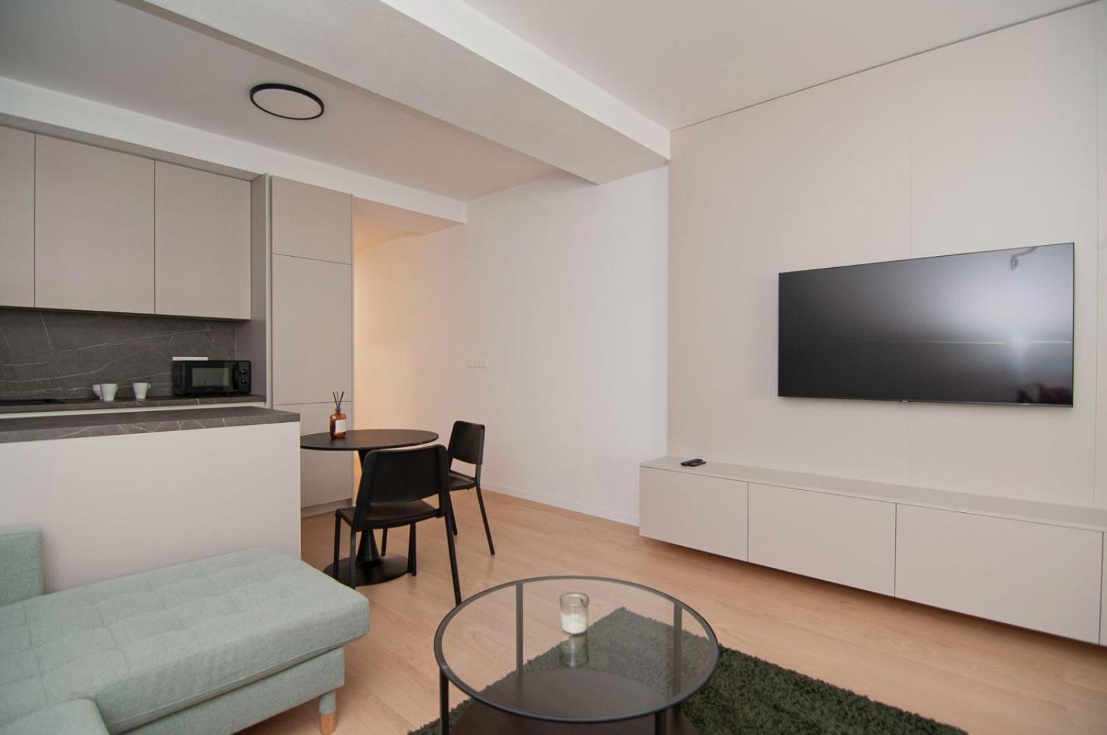 Beautiful Apartment In The City Center Bratislava Esterno foto